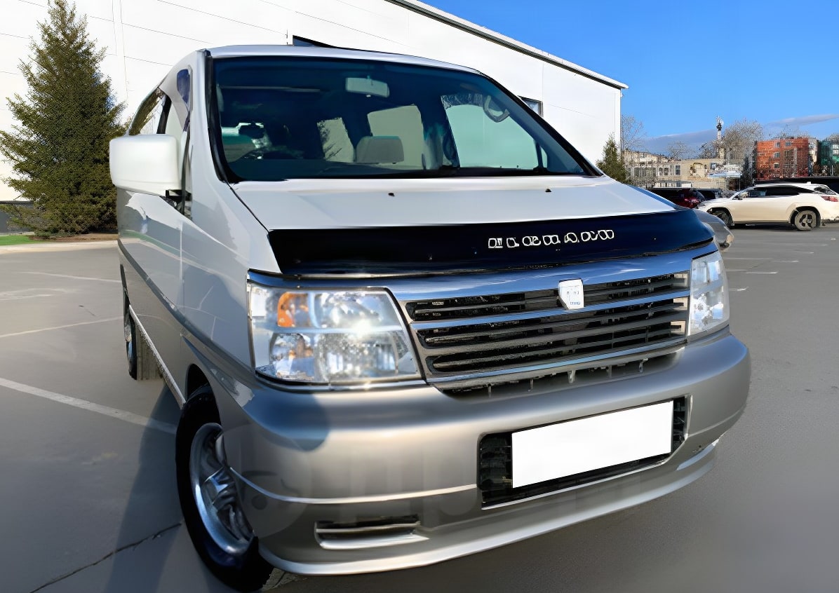 Nissan Elgrand, 1999